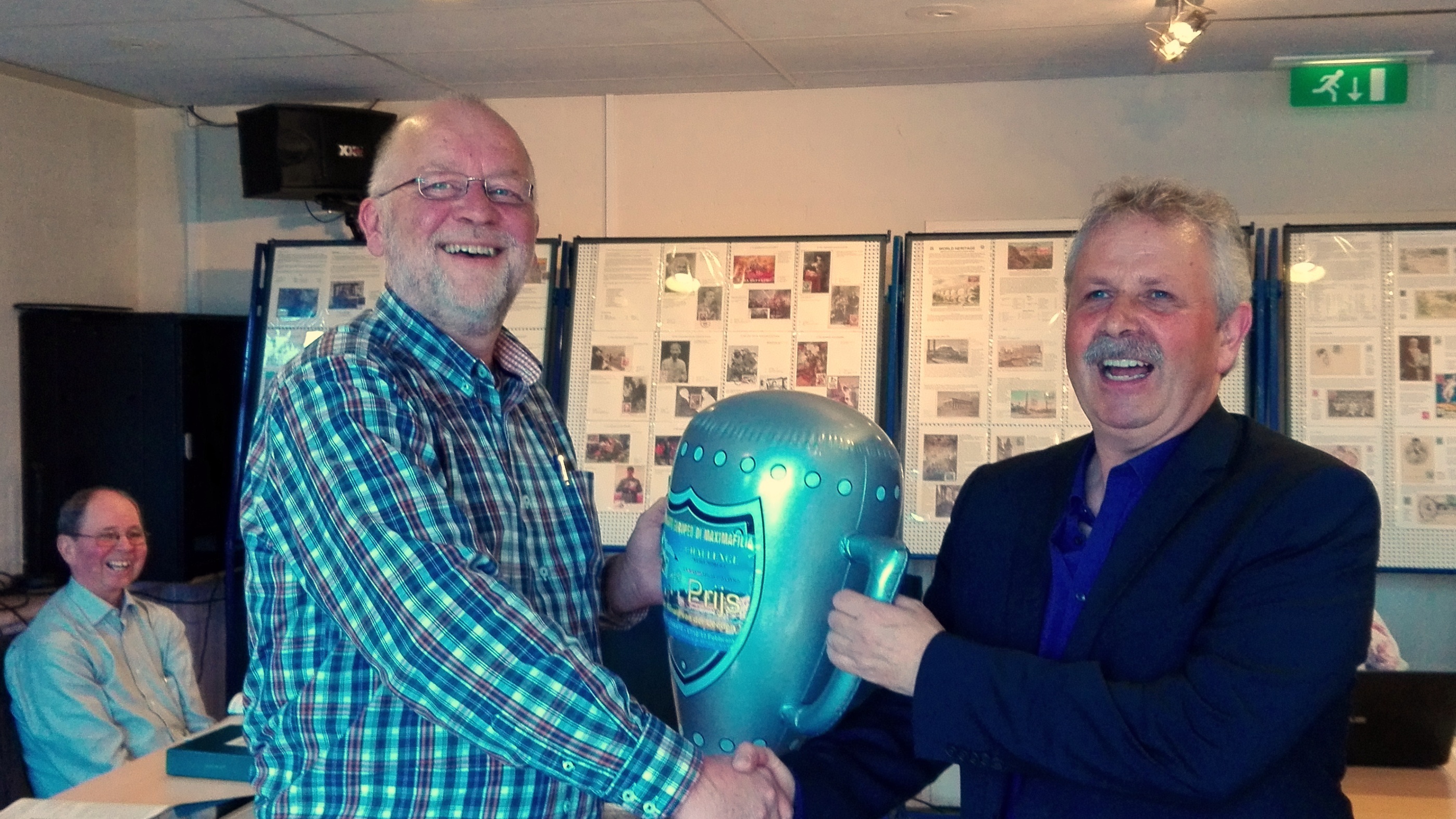 Vereniging voor Kinderpostzegels en Maximafilie Ronald van der Leeden en Martin Guldemond